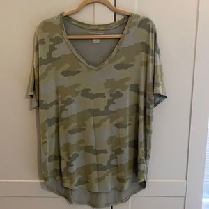 American Eagle Soft & Sexy Camo Vneck Tee EUC!